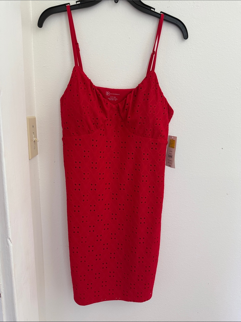 No Boundaries Vibrant Red Eyelet dress. Large 11-13. Perfect for 4th of July.